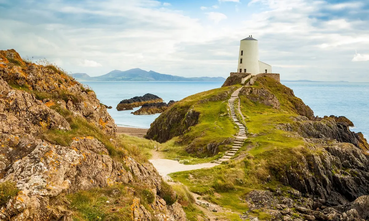 Exploring the Wonders of Anglesey: A Jewel of North Wales