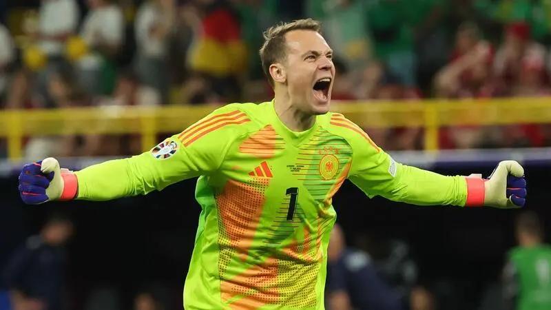 Manuel Neuer: The Evolution of a Goalkeeping Legend