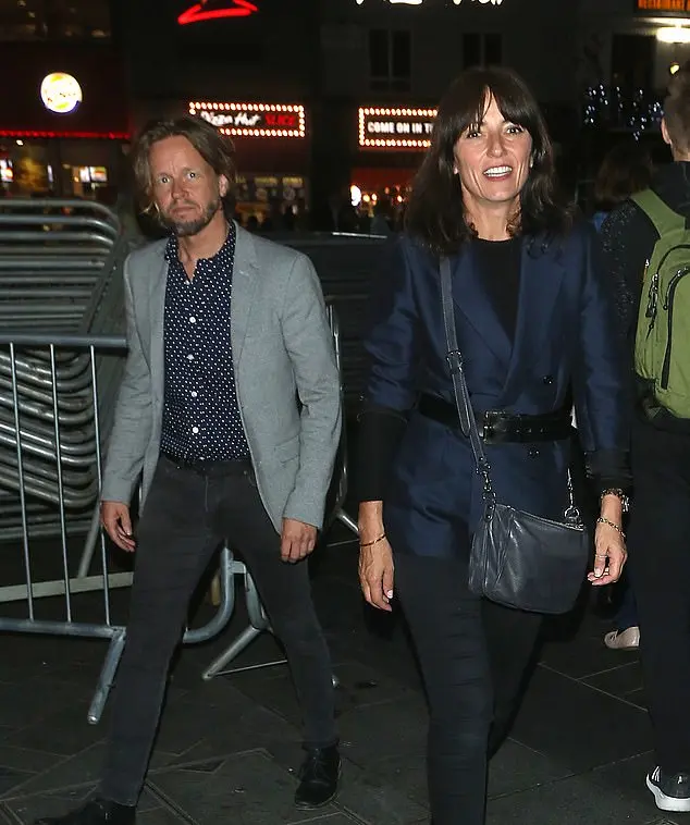 The Influence of Michael Douglas Hairdresser in Contemporary Hairstyling