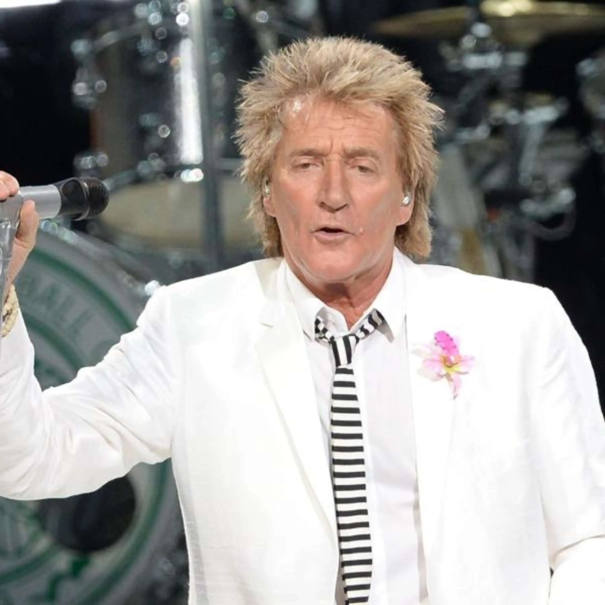 Rod Stewart: An Icon of Rock and Pop
