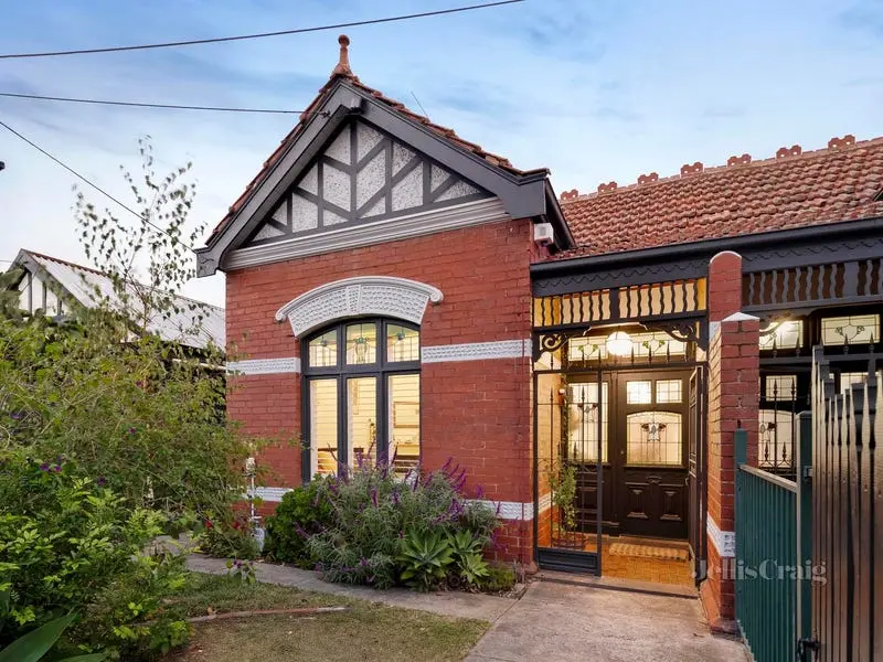Exploring St Kilda: Melbourne’s Iconic Beach Suburb