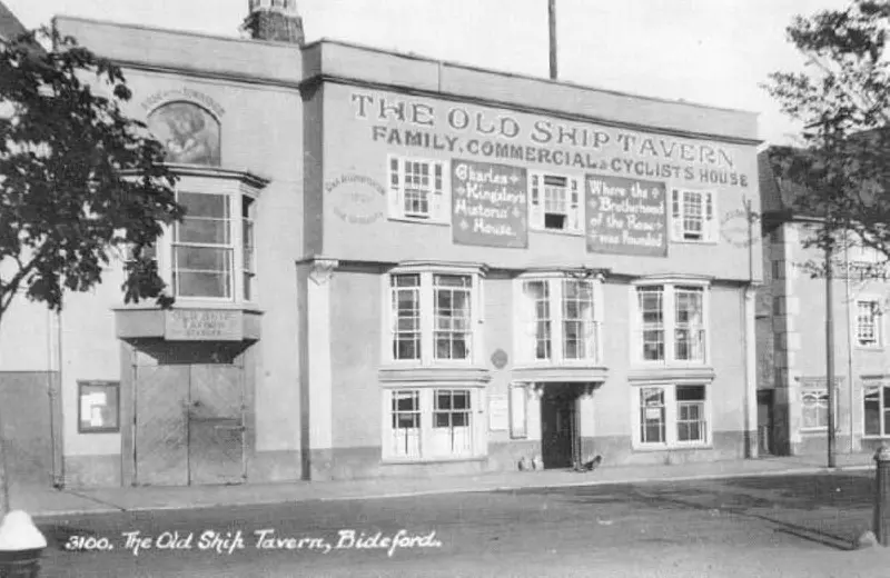 Exploring Bideford: History, Heritage, and Community