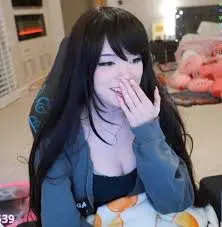 Emiru: A Rising Star in the Gaming Community