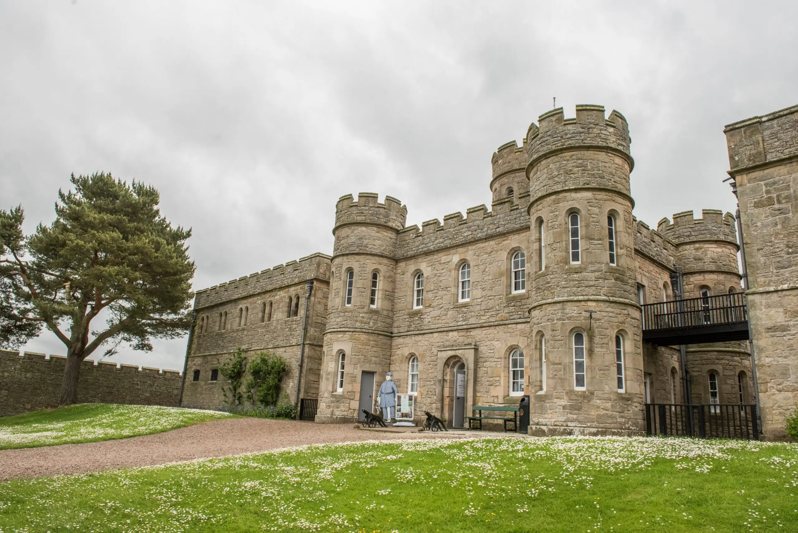 Jedburgh: Unveiling the History and Heritage of a Scottish Gem
