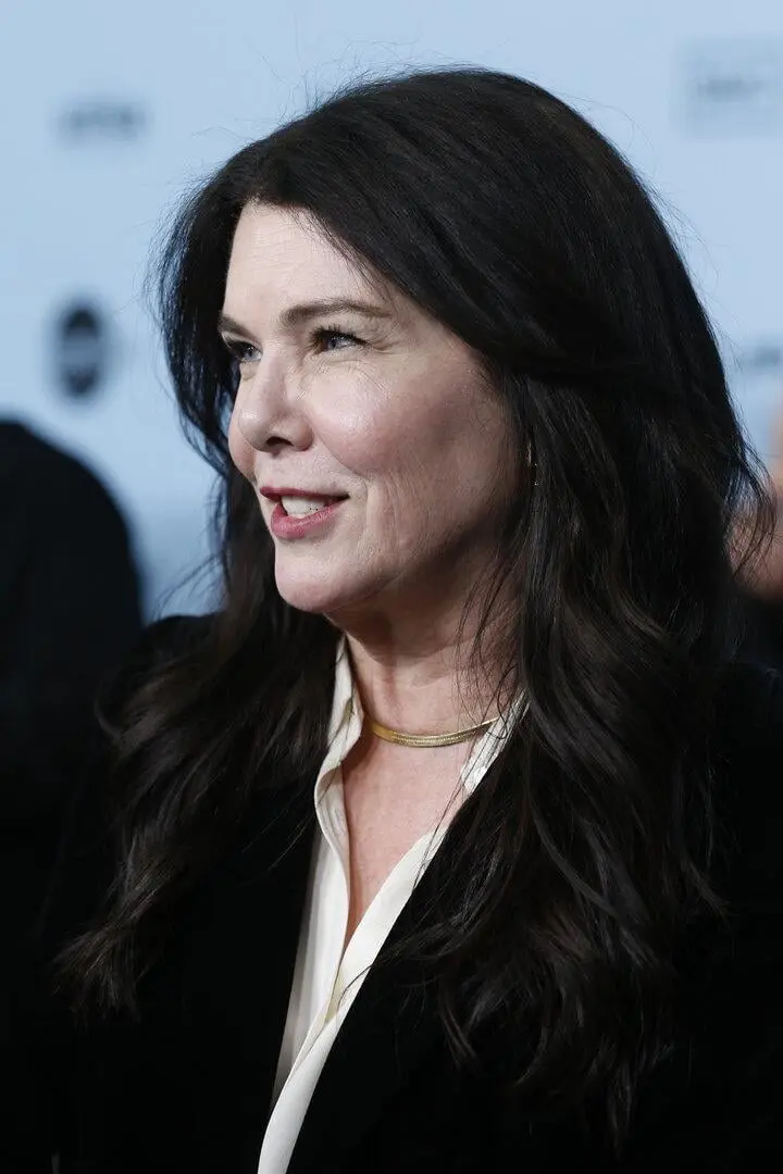 Lauren Graham: Celebrated Actress and Author