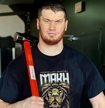 The Rise of Makhmudov: Boxing’s New Sensation