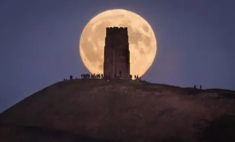 The October Harvest Moon Supermoon: A Celestial Marvel
