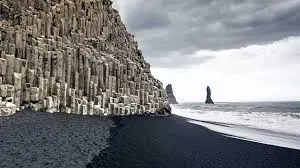 Exploring the Wonders of Reynisfjara Beach