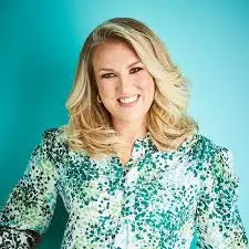 Sara Davies: The Crafting Sensation Making Waves