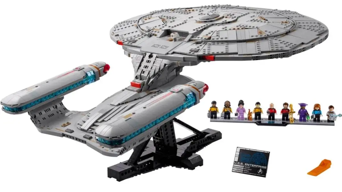 Exploring the Lego Star Trek USS Enterprise Set