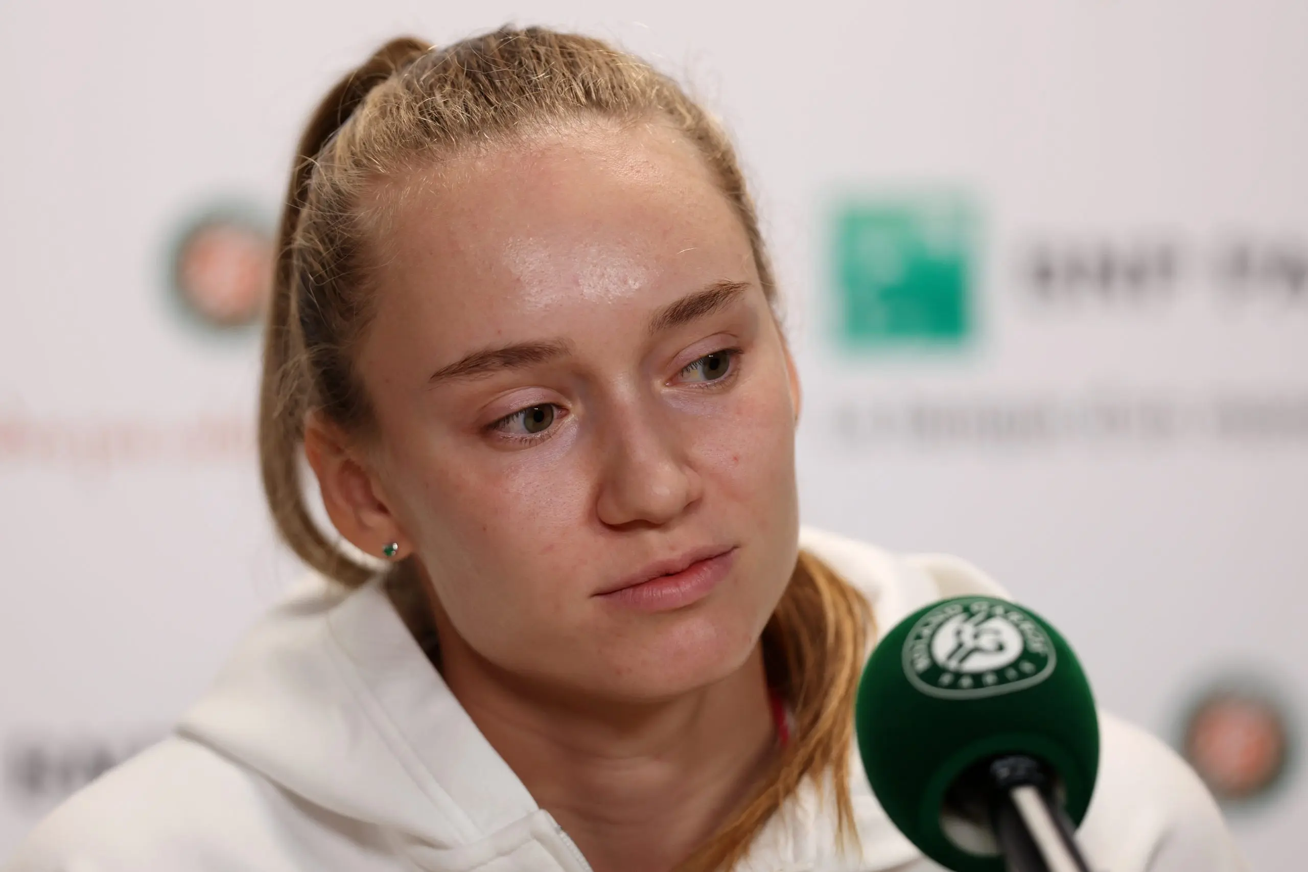 Elena Rybakina: The Rising Star of Women’s Tennis