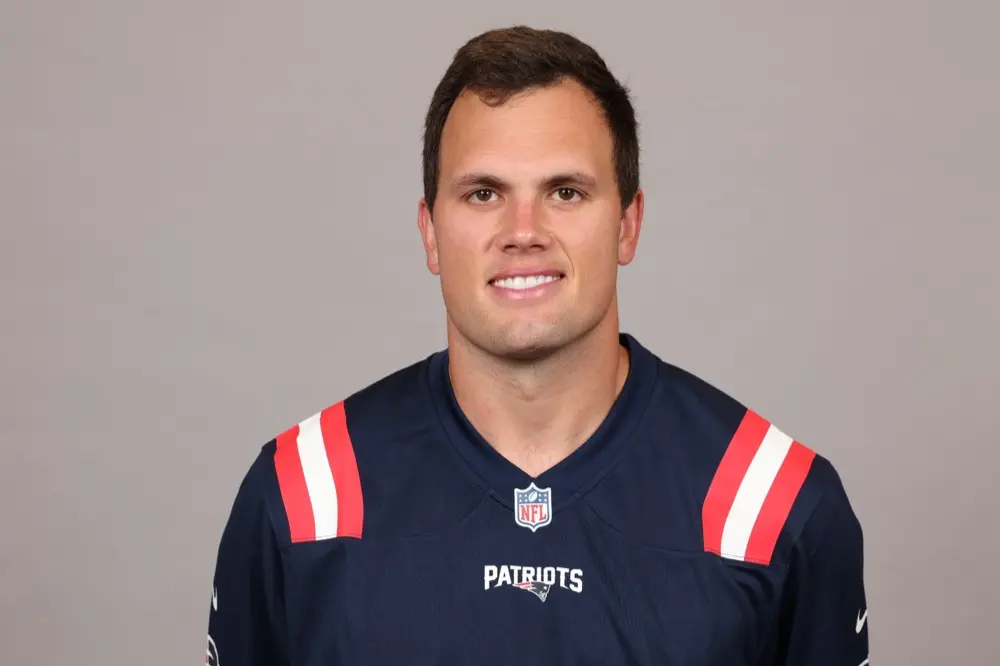 Hunter Henry’s Journey: From College Star to NFL Tight End