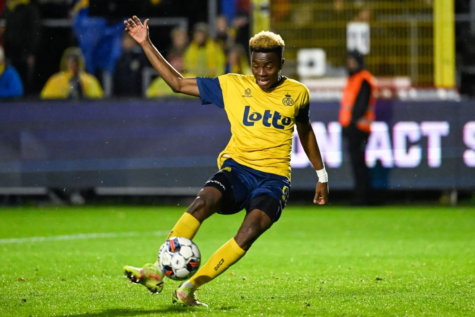 Simon Adingra: A Rising Star in Football