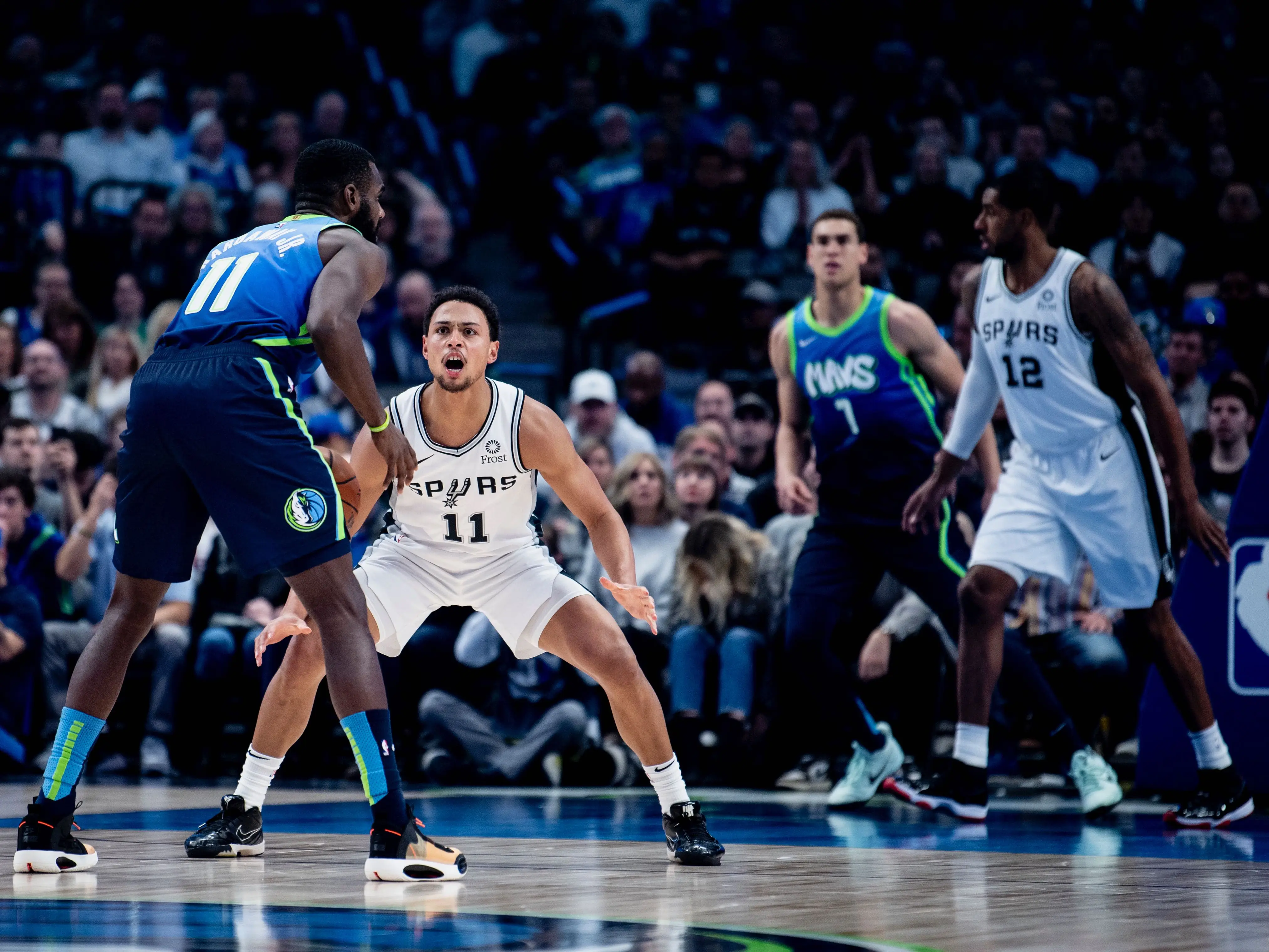 Spurs vs Mavericks: Thrilling NBA Showdown