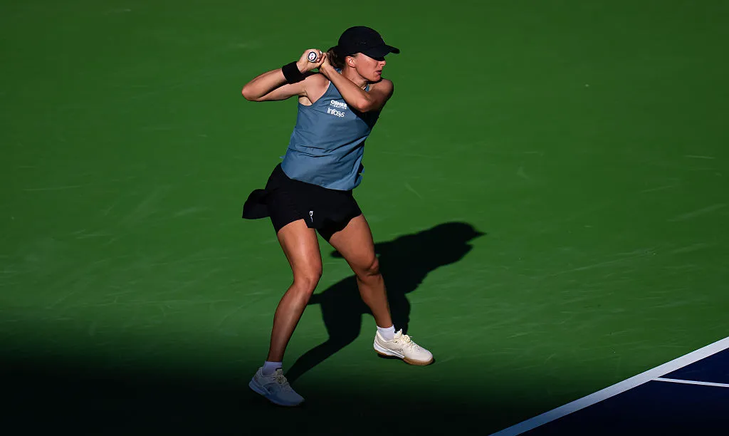 Iga świątek Dominates Maria Sakkari at Indian Wells