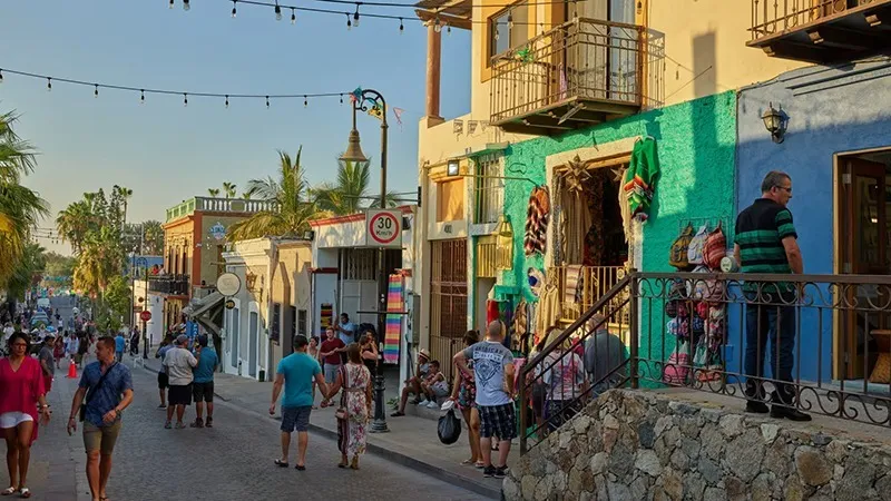 Los cabos: How is  Becoming a Preferred Destination for Canadian Tourists?