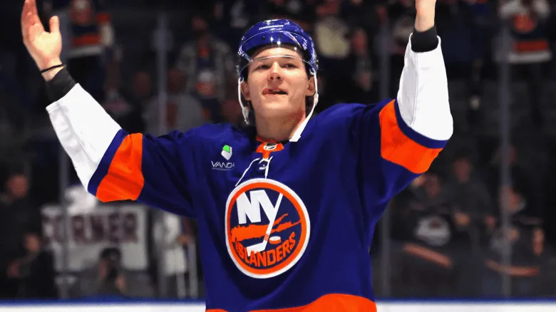Matthew Schaefer Shines in Rookie Season with New York Islanders