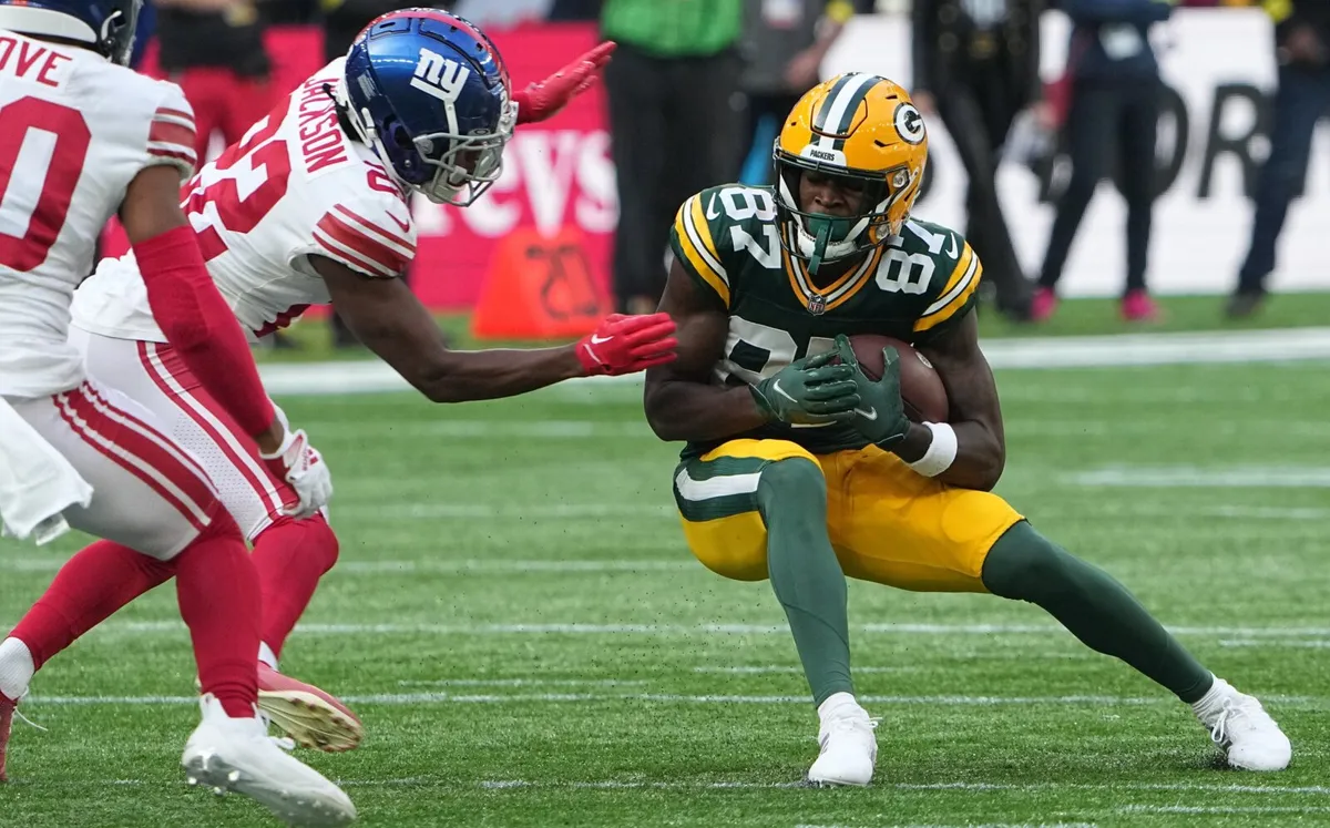 Romeo doubs signs with the New England Patriots