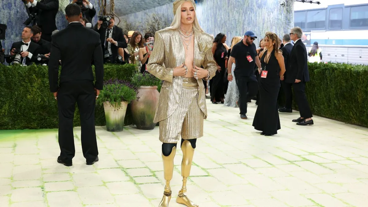 Lauren wasser: What Did Achieve at the Met Gala?